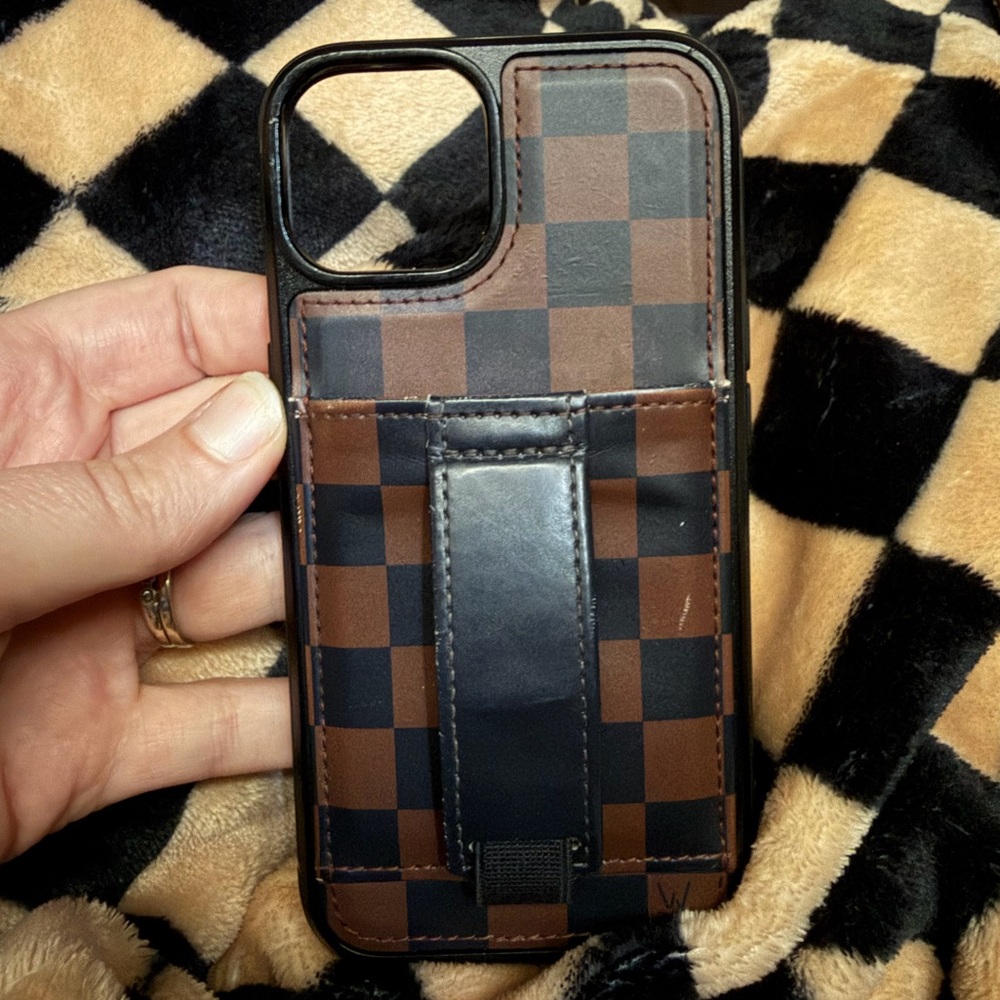 Walli iPhone 14 case